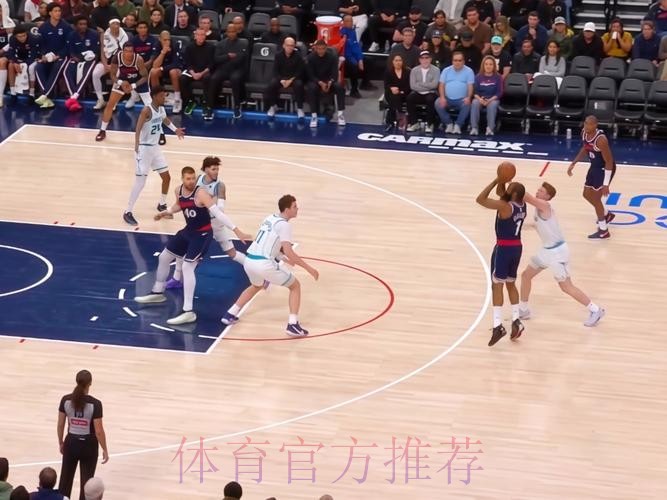 哈登32+4+10+4一战超奥尼尔,小卡单节爆砍19分,快船16连斩黄蜂 哈登32+4+10+4一战超奥尼尔,小卡单节爆砍19分,快船16连斩黄蜂